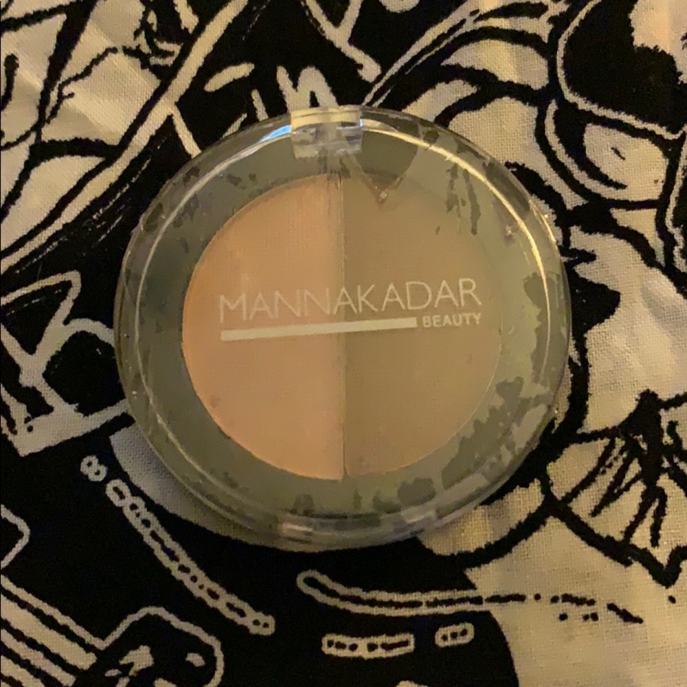 MANNA KADAR Bronzer/Highlighter